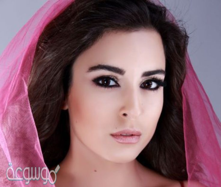 من هي سارة أبي كنعان السيرة الذاتية